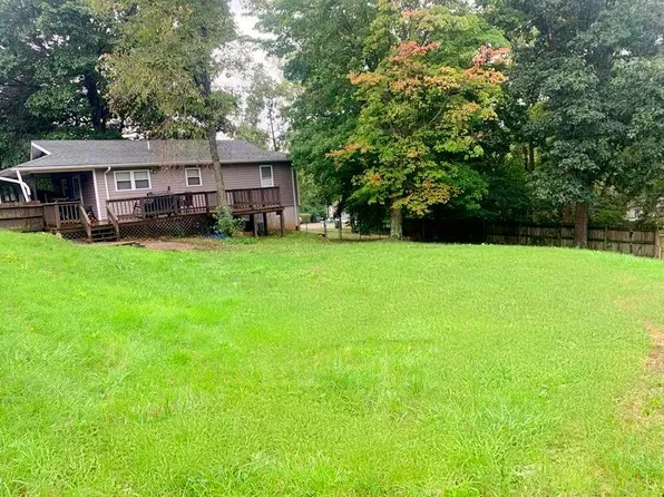 913 Rose Ln, Salem, VA 24153