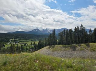 5302 19th Ave #4, Crowsnest Pass, AB T0K 0M0