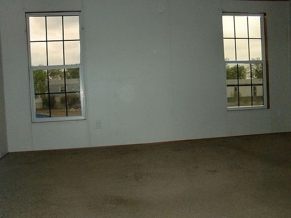 5th image of 1123 Valeria Dr