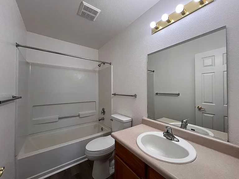 Bramwell - 430 Willow Way — Photo 16