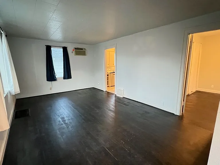 741 Saddlerock Dr — Photo 3