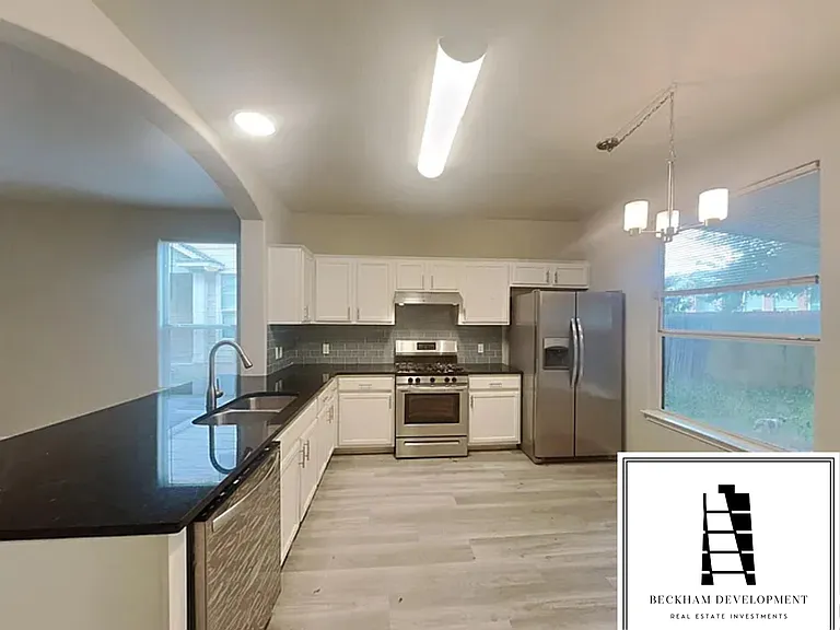 2418 Allred Dr #B — Photo 3