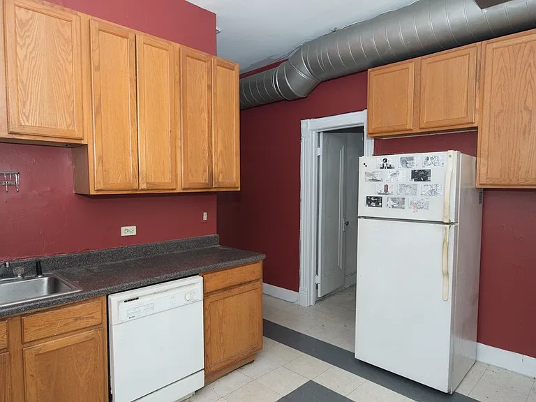 1058 N Rockwell St #F3 — Photo 4