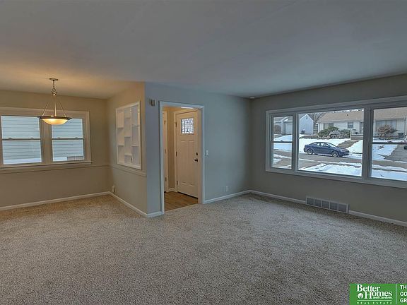 4th image of 5409 N 49th St