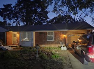 219 S Park Dr, Hutchinson, KS 67502