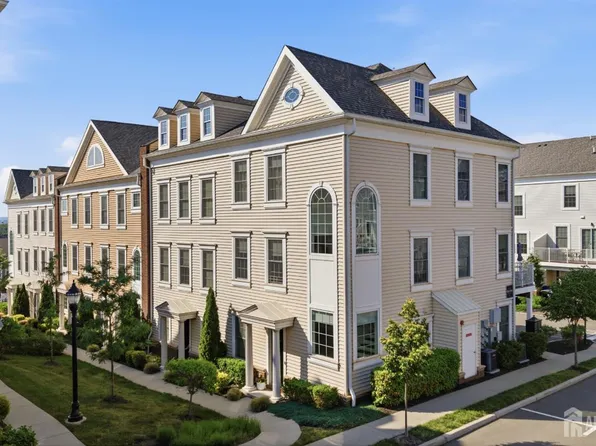 197 Roosevelt Dr, Wood Ridge, NJ 07075