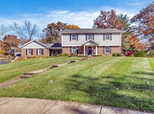 850 Brookcreek Ln, Saint Louis, MO 63122