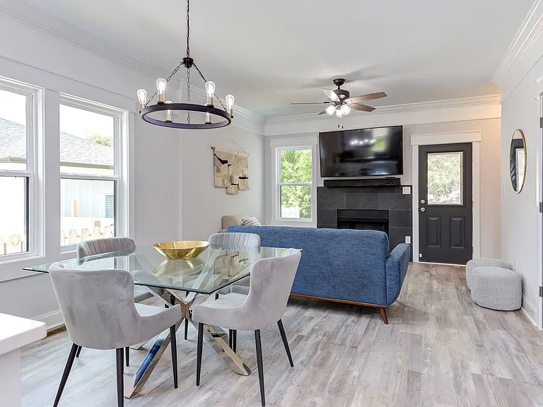 419 Cecil St — Photo 1