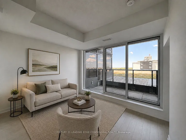 4010 Eglinton Ave W #920 — Photo 2