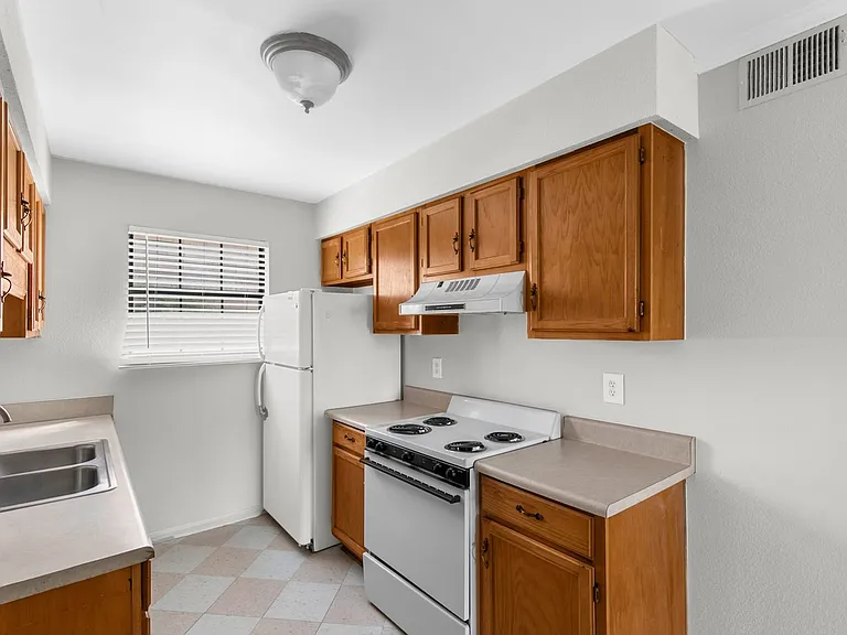 South Hill (Highland Park) — Photo 2