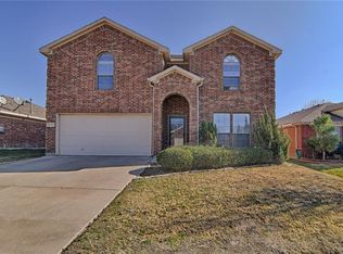 6636 Friendsway Dr, Fort Worth, TX 76137