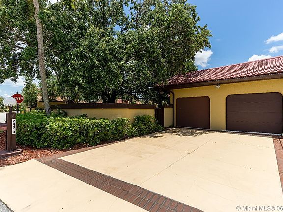 5th image of 20414 NE 10th Ct