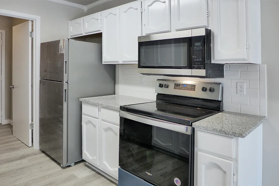 4 bed, 1413 sqft, $1,740 — Photo 2