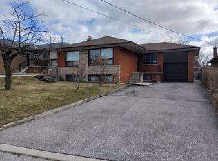 73 Burr Ave, Toronto, ON M6L 1V3