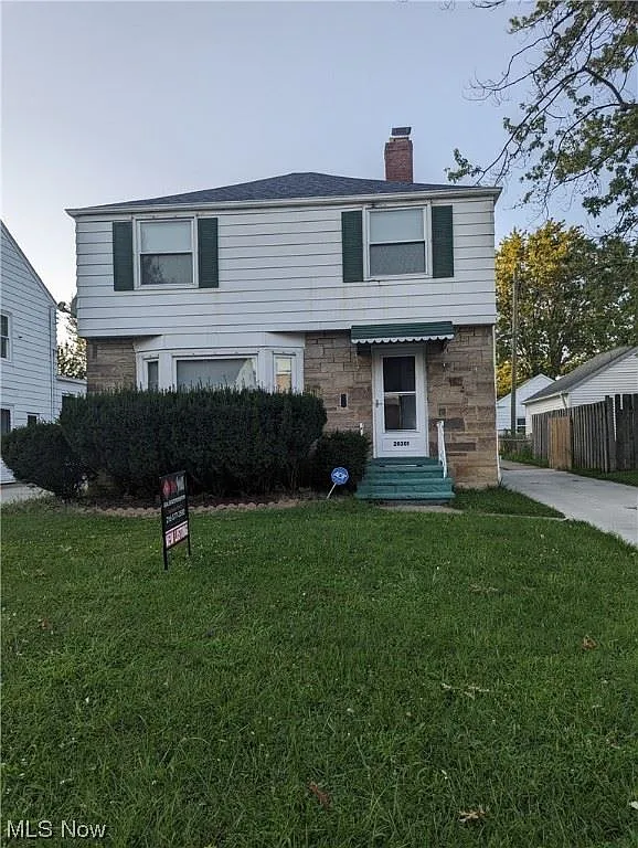 20301 Ardwell Dr photo 1
