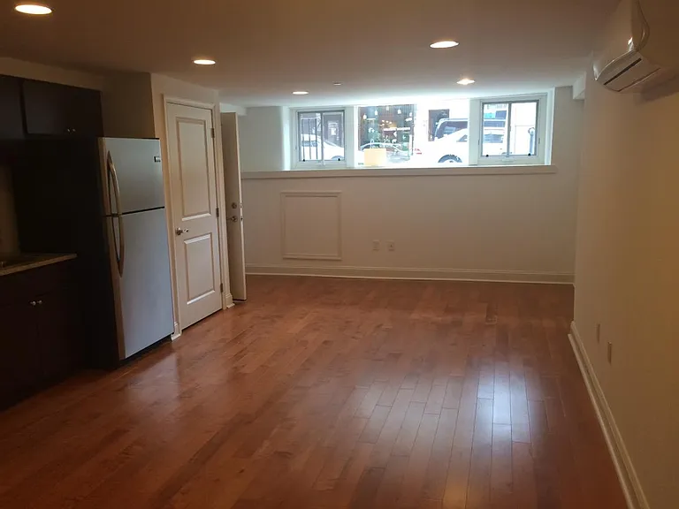 2131 Walnut St #101 — Photo 5