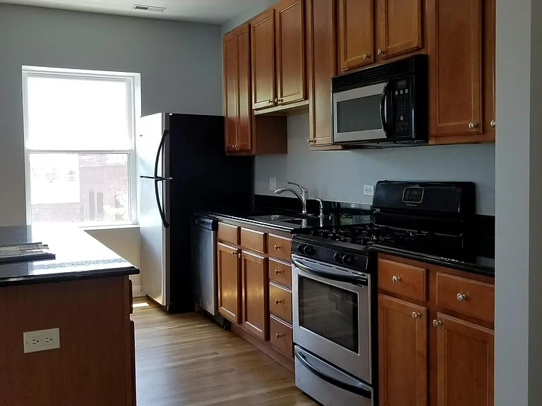 4900 N Lawndale Ave #3 — Photo 5