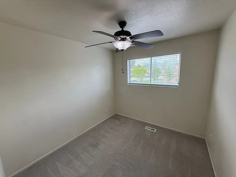 735 W Carter Dr. — Photo 10