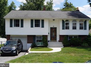 30 Williams Dr, Aston, PA 19014