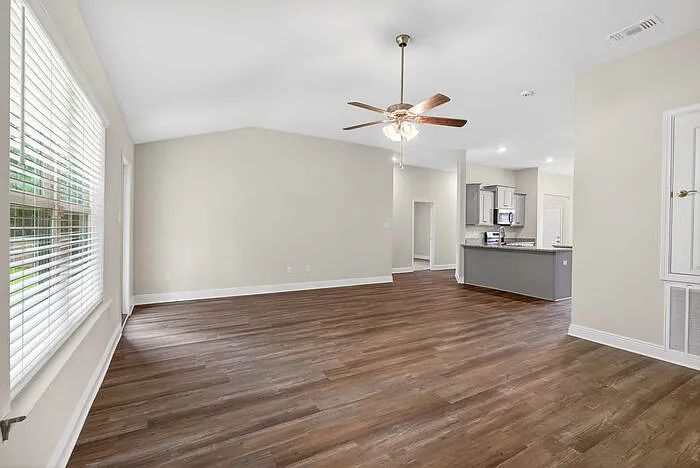 15740 Rachael Dr — Photo 16
