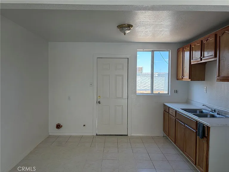 322 Maxine Ave #1 — Photo 7
