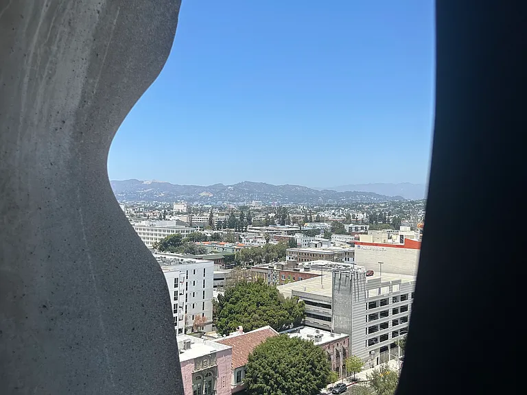 2404 Wilshire Blvd #11D — Photo 5