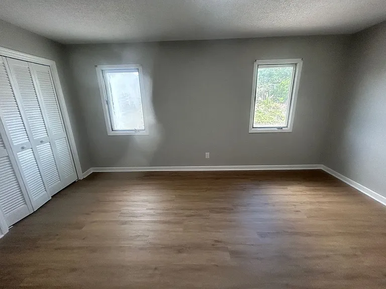 137 Lionsgate Dr — Photo 19