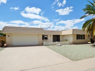 16622 N Lakeforest Dr, Sun City, AZ 85351