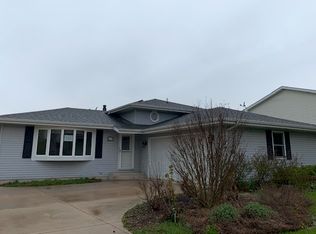 1019 Schoolgate Rd, New Lenox, IL 60451