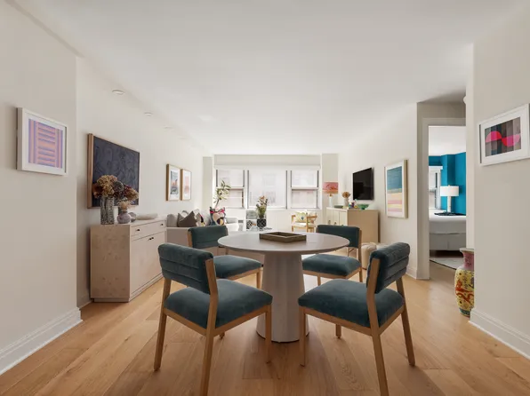 39 Gramercy Park North image 1 of 7