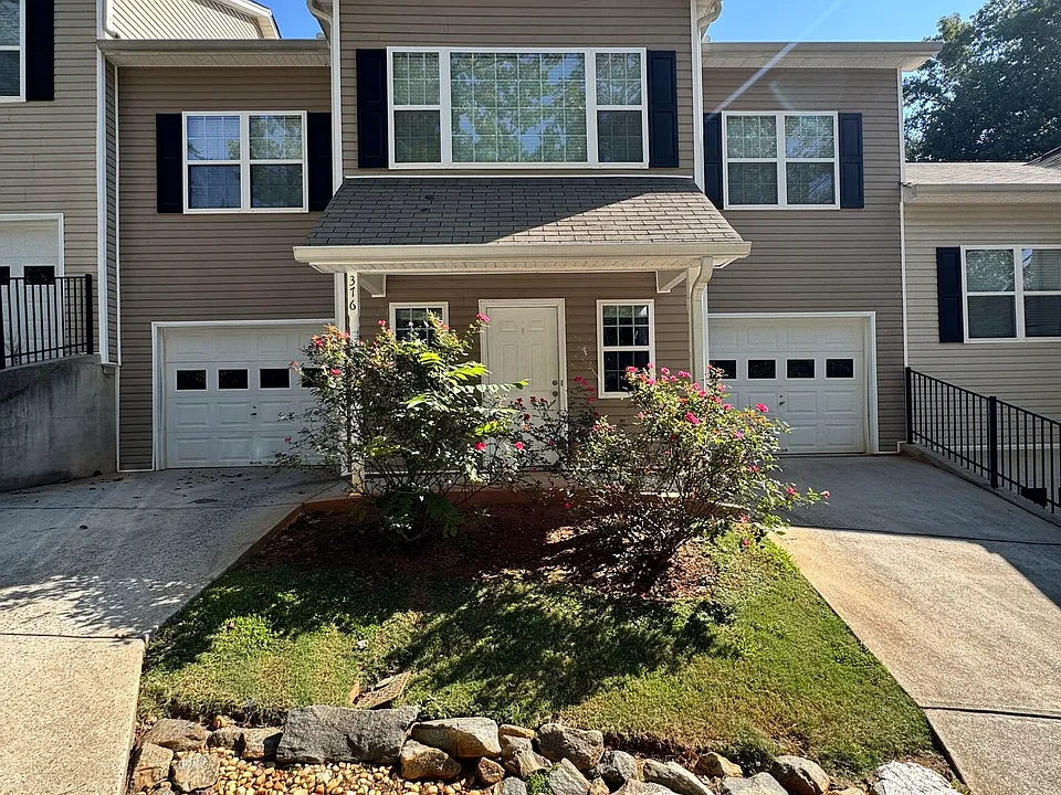 376 Pointe Cir #3
