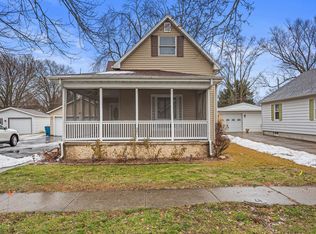 431 S Independence St, Monticello, IL 61856
