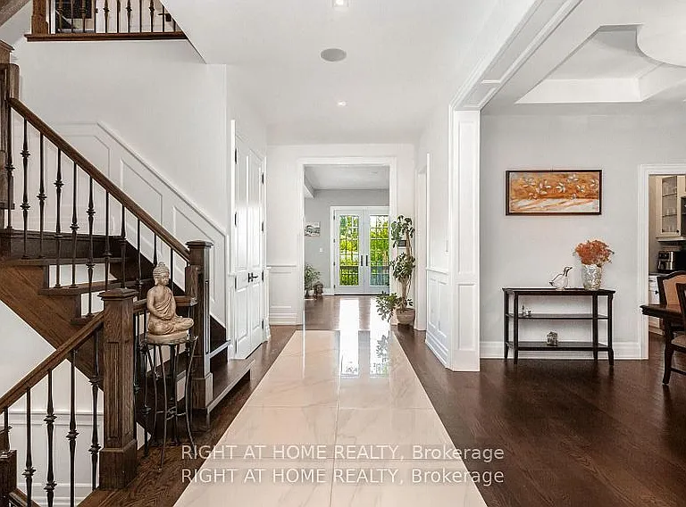 1220 Meredith Ave — Photo 5