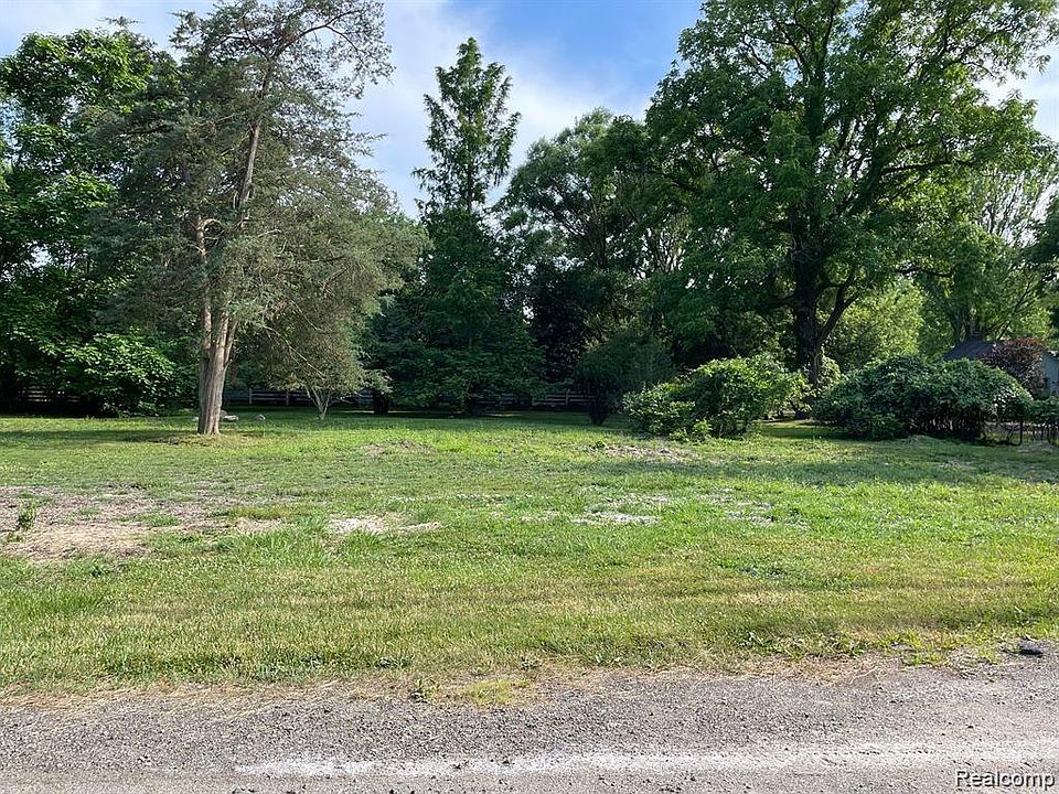 2nd image of 8269 Bellevue Rd