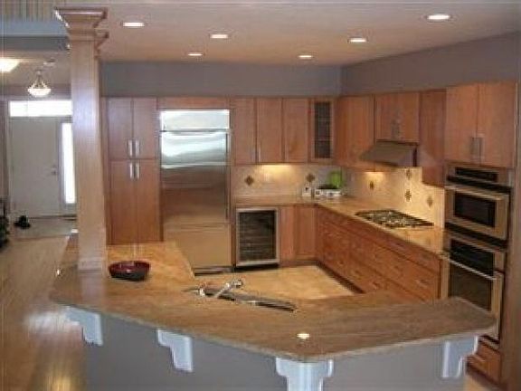 3rd image of 550 Bay Hill Dr