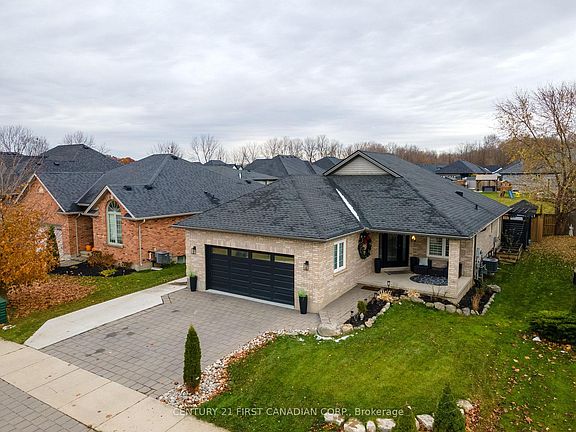 2nd image of 292 Thorn Dr