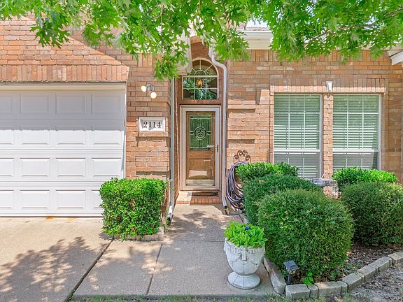 4th image of 2114 Pecan Ridge Dr