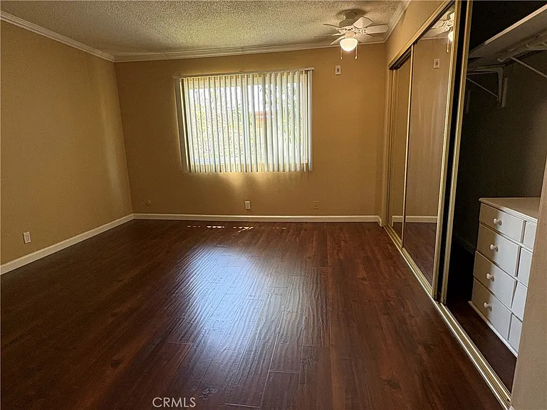 400 N Acacia Ave — Photo 8