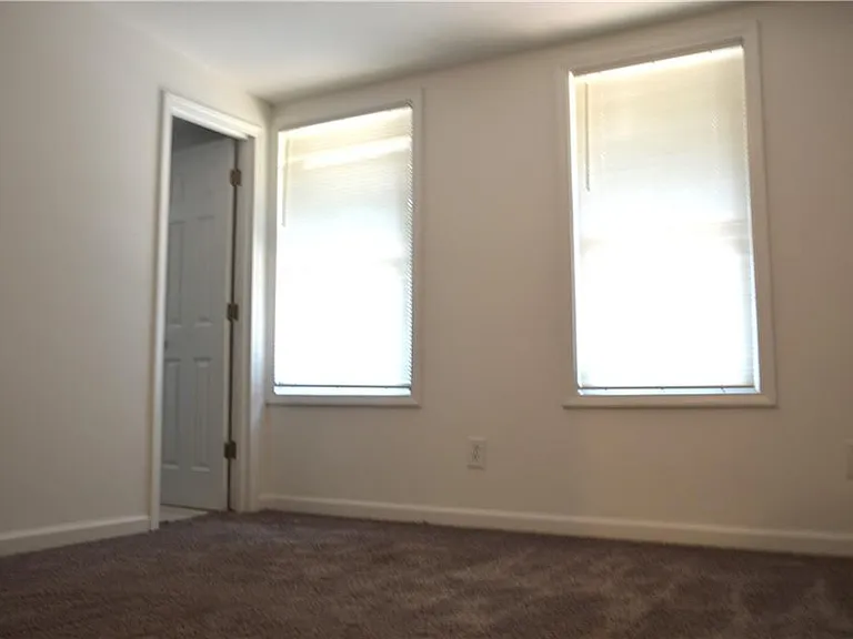 26 Main St — Photo 8