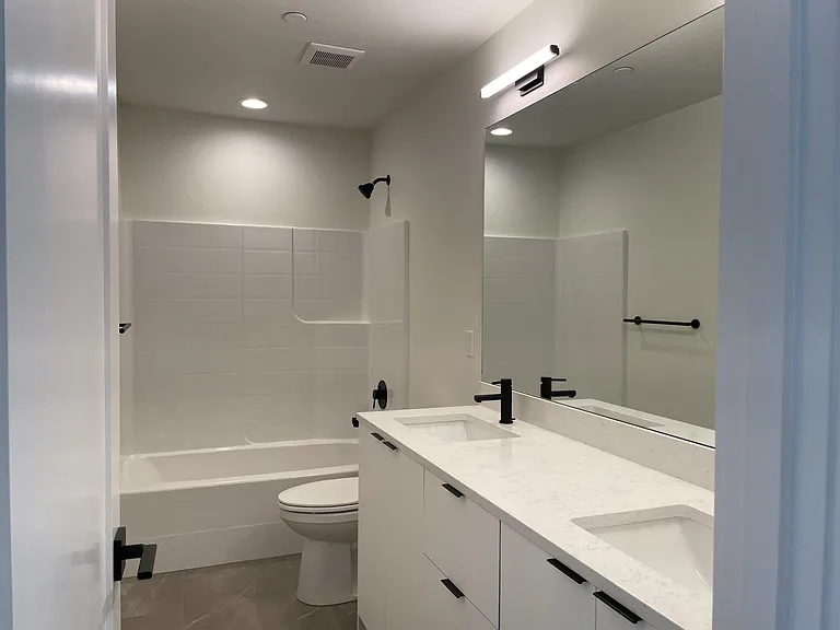 18402 Corliss Ave N #A — Photo 26