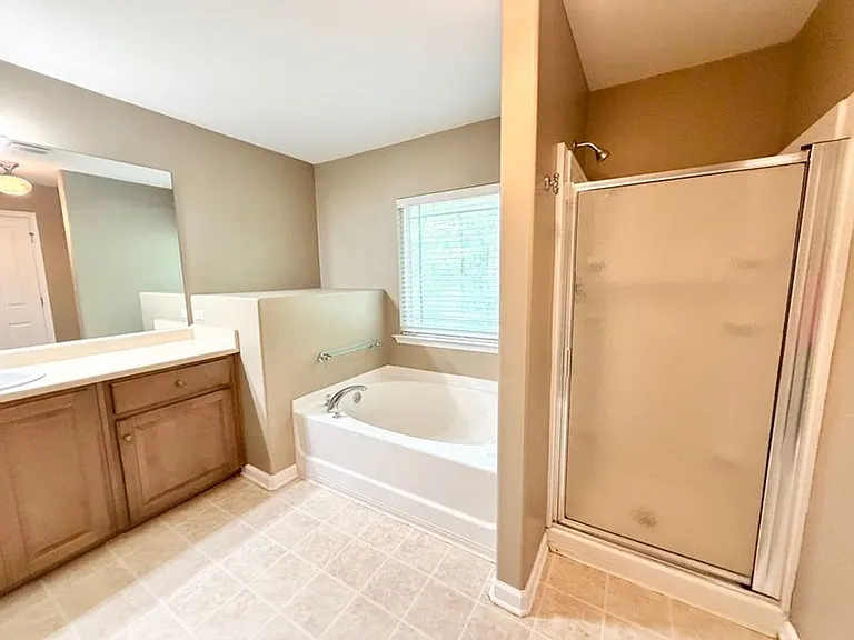 240 Summer Hill Way — Photo 5