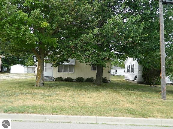 2nd image of 1306 Burch St