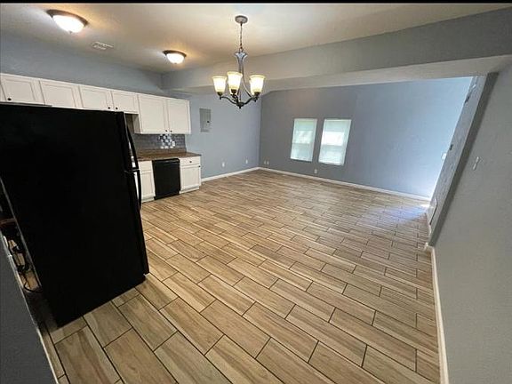 3rd image of 6903 Jackson Ave