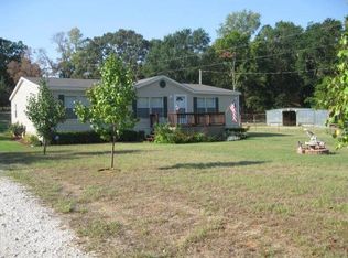 105 An County Road 2142, Palestine, TX 75801