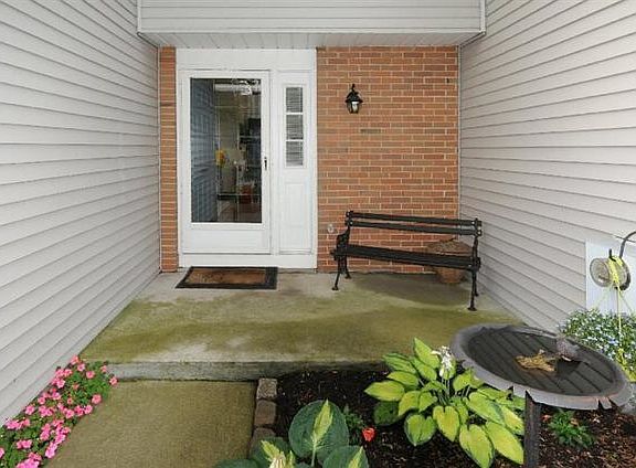 4th image of 1063 Bay Harbour Cir