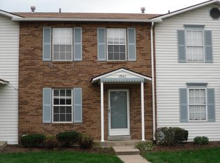 1340 Sunview Dr, O'Fallon, MO 63366