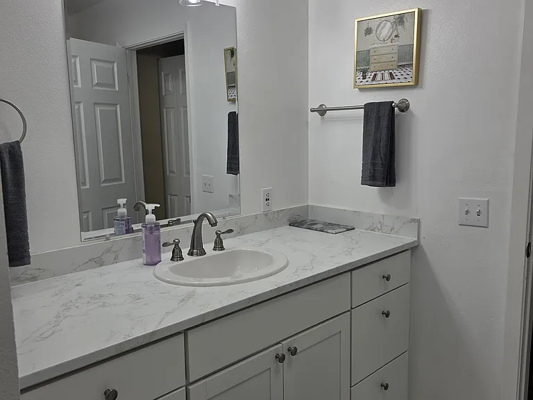 1225 1/2 Gregory Way — Photo 26