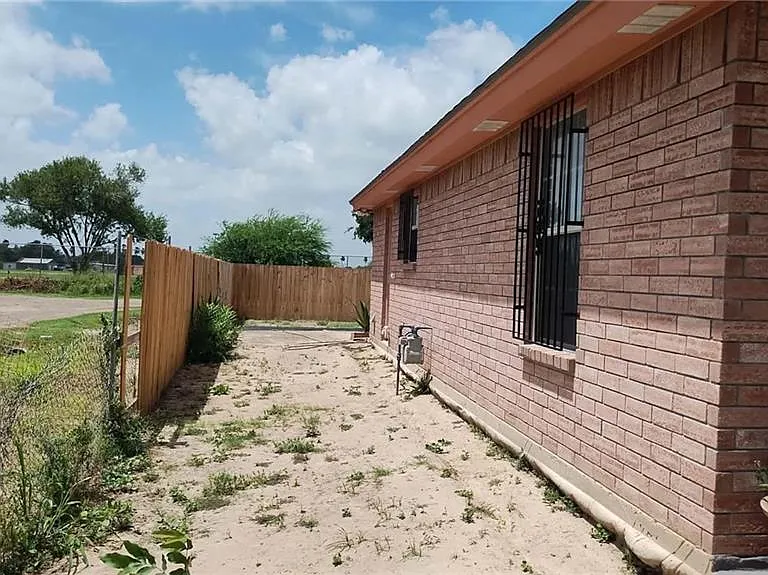 1001 Hidalgo St — Photo 18