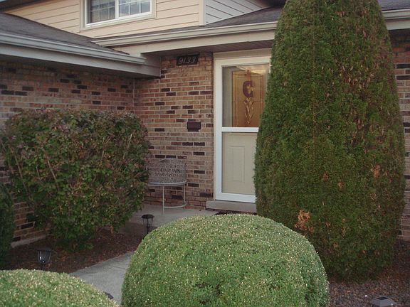 3rd image of 9133 S Meade Ave