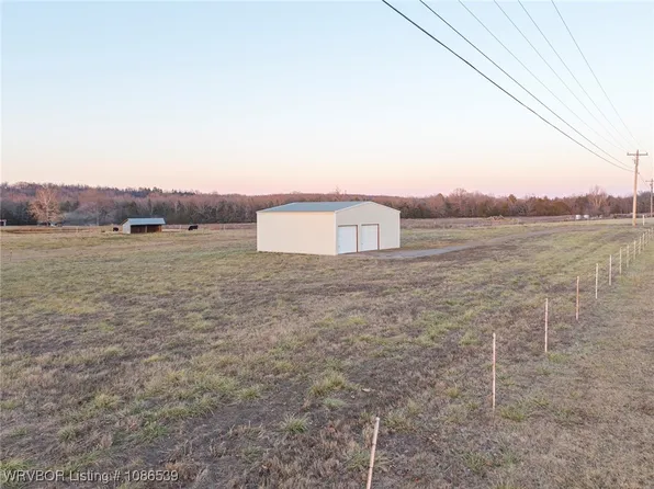 3646 Burnville Rd, Greenwood, AR 72936